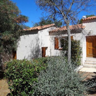 villa à 100m de la plage avec vue sur la mer en location dans la résidence de Sant ambroggio