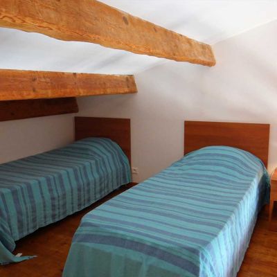 chambre d'une villa dans la résidence Sant ambroggio en haute corse